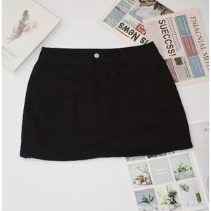 Slide Slit Set In Pockets Denim Skirt